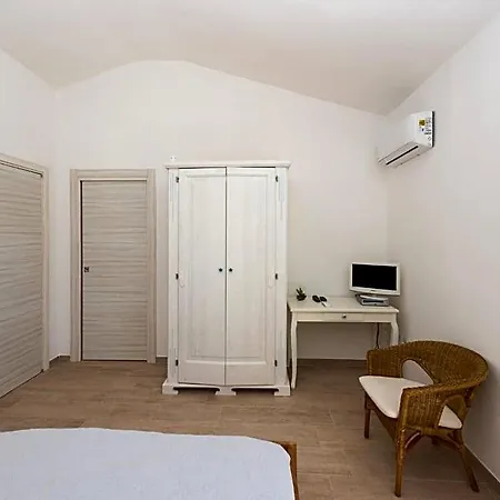 Bed & Breakfast Bithia Chia
