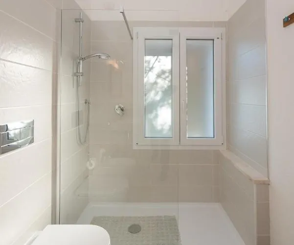 Bithia Bed and breakfast